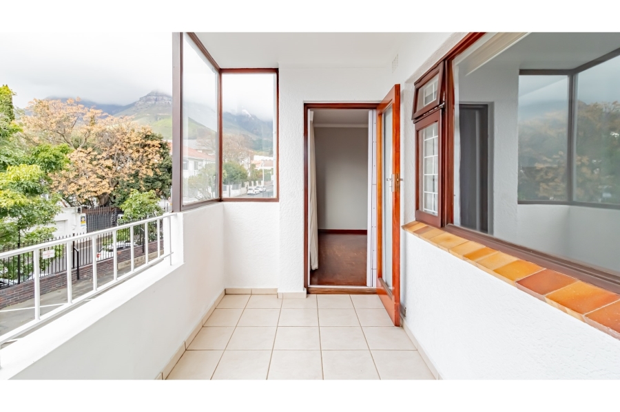 To Let 2 Bedroom Property for Rent in Oranjezicht Western Cape